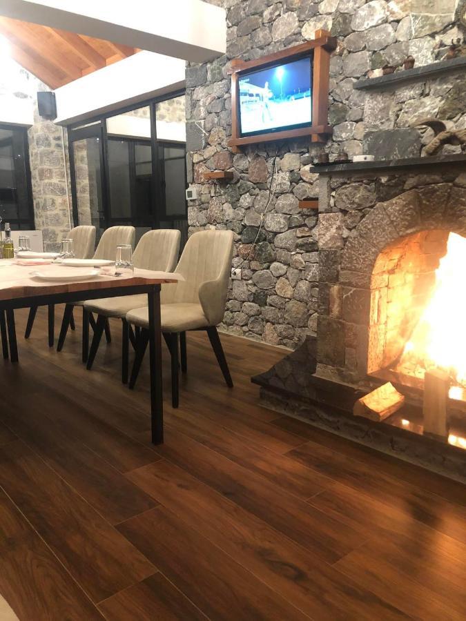 Bujtina Vrenezi Hotel Peshkopi Екстериор снимка