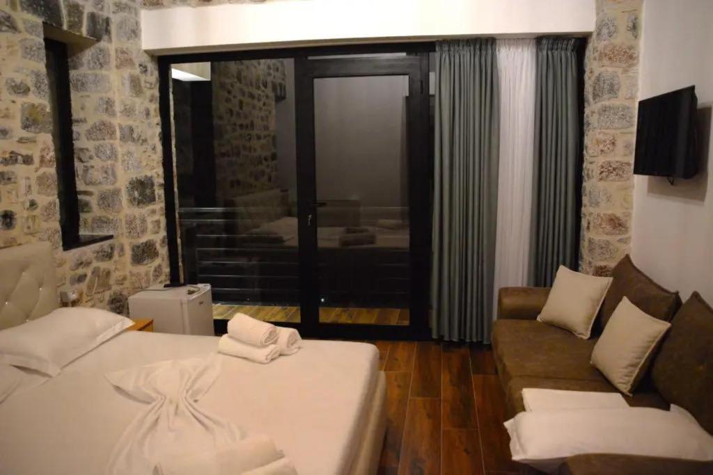Bujtina Vrenezi Hotel Peshkopi Екстериор снимка