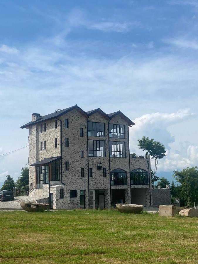 Bujtina Vrenezi Hotel Peshkopi Екстериор снимка