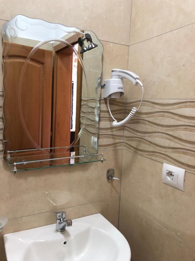 Bujtina Vrenezi Hotel Peshkopi Екстериор снимка