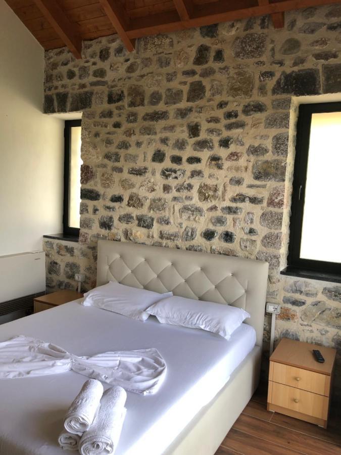 Bujtina Vrenezi Hotel Peshkopi Екстериор снимка